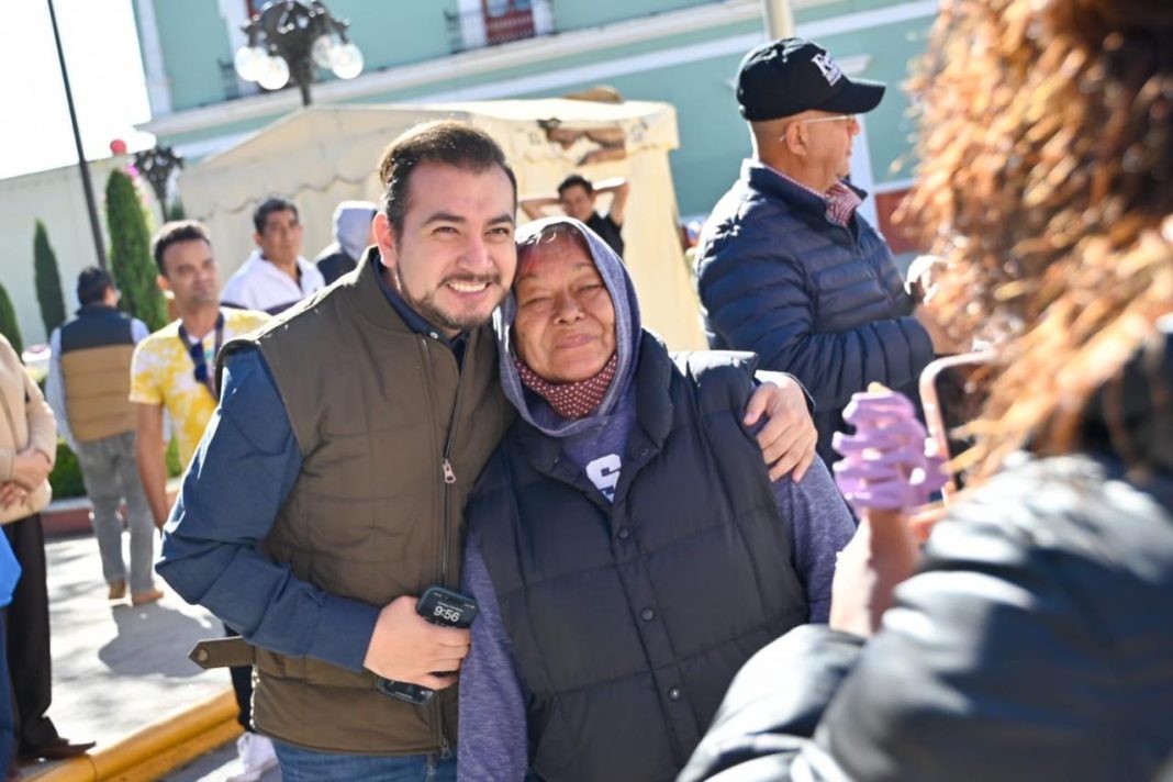 CONVIVEN CIENTOS DE FAMILIAS EN LA GRAN TAMALIZA CONVOCADA POR EL PRESIDENTE MUNICIPAL SALVADOR SANTOS CEDILLO EN HUAMANTLA