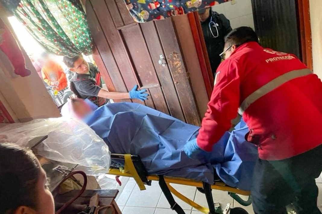 ELEMENTOS DE PROTECCIÓN CIVIL Y POLICÍA DE HUAMANTLA ATIENDEN CON ÉXITO PARTO DE EMERGENCIA EN YANCUITLALPAN