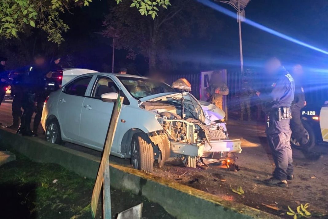 ATIENDE POLICÍA MUNICIPAL DE TLAXCALA DOS PERCANCES VIALES SIN PERSONAS LESIONADAS