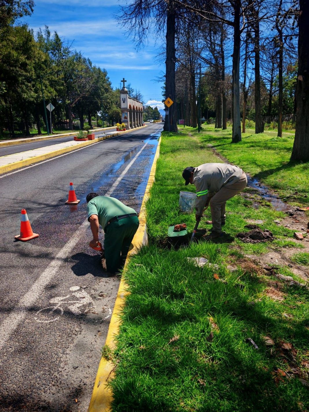 CAPAMH atiende de manera inmediata fuga de agua frente a la SARH