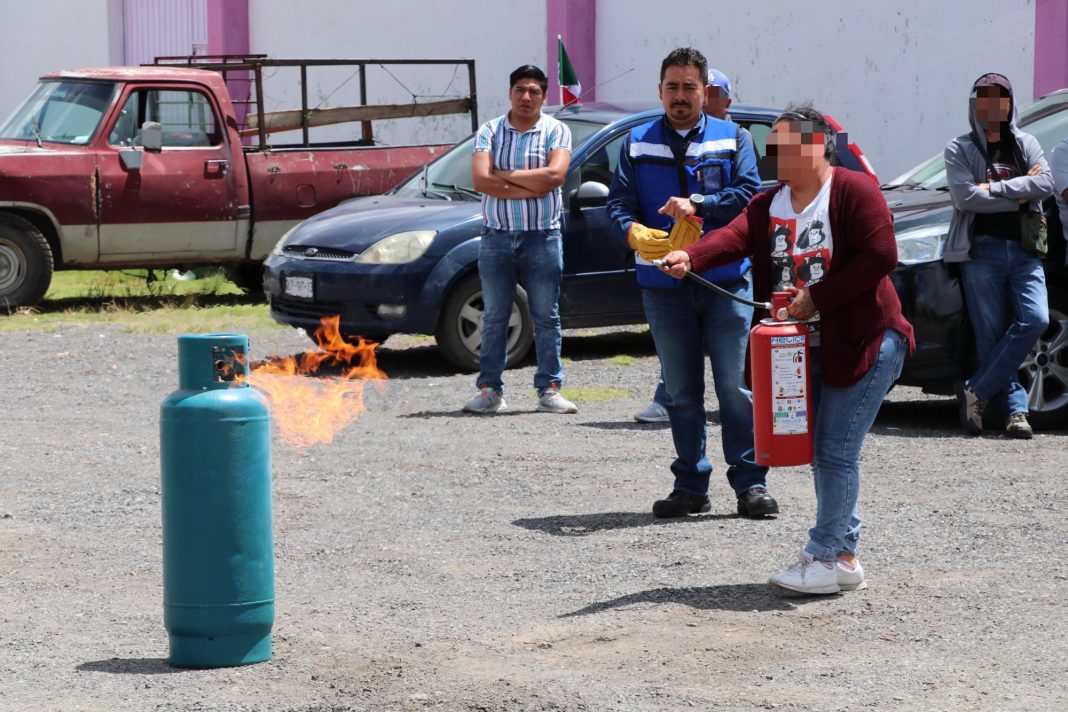 Capacita Protección Civil de Ixtenco a ciudadanía y establecimientos en el manejo seguro del gas LP