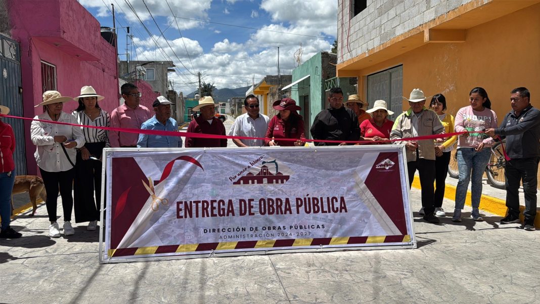 Gobierno Municipal de Ixtenco entrega obra de pavimentación y drenaje en la calle 4 Poniente