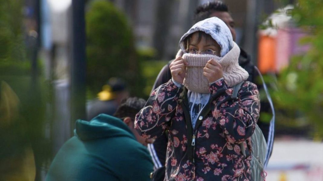 El Gobierno Municipal de Atltzayanca, que encabeza el presidente municipal Luis Alberto Huerta Hernández, informa a todas las familias que, debido al Frente Frío Núm. 13 y a la masa de aire ártico asociada, se prevé un descenso importante de temperatura con heladas al amanecer en nuestra región. 🌨️