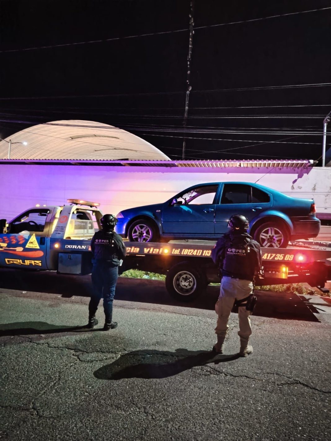 RECUPERA DIRECCIÓN DE SEGURIDAD PÚBLICA VEHÍCULO CON REPORTE DE ROBO Y PONE A DISPOSICIÓN A UNA PERSONA EN HUAMANTLA