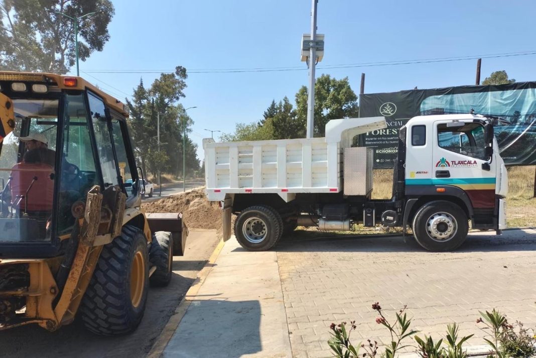 CONTINÚA LA CAPAM CON ACCIONES FOCALIZADAS PARA ATENDER AFECTACIONES POR GRANIZO Y LLUVIA AHORA EN BULEVAR GASODUCTO