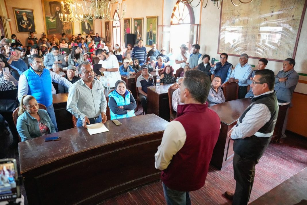ALCALDE ALFONSO SÁNCHEZ GARCÍA ATIENDE A VECINAS Y VECINOS DE LA COMUNIDAD DE ACUITLAPILCO