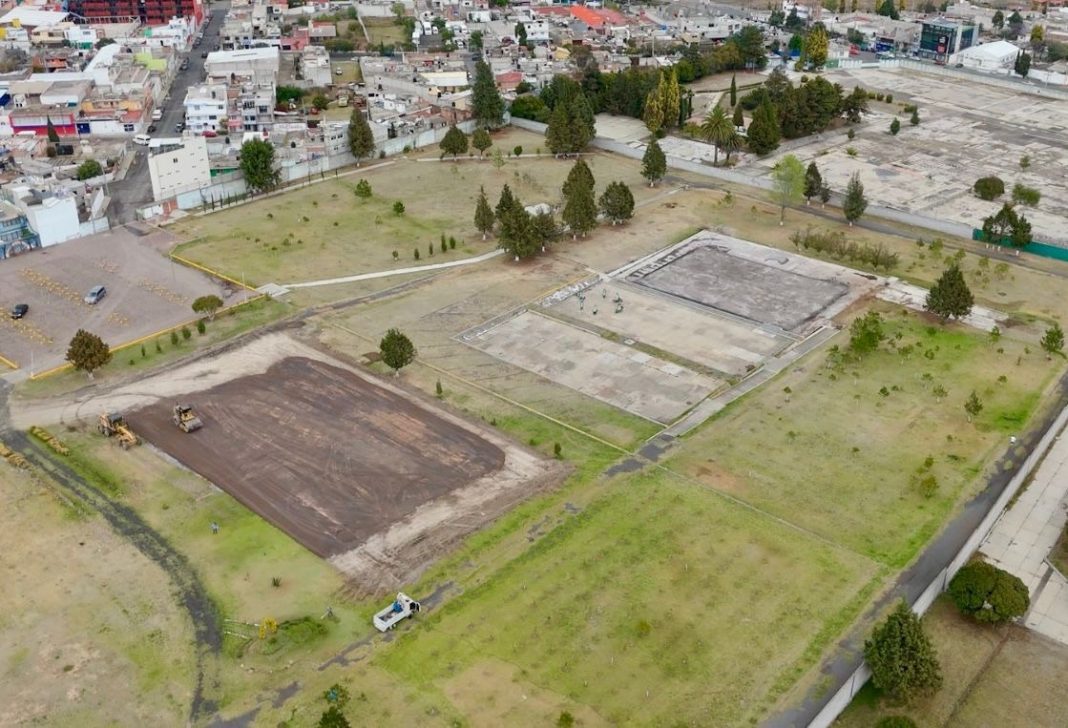 JAVIER RIVERA BONILLA IMPULSA EL DEPORTE EN #APIZACO: INICIA CONSTRUCCIÓN DE NUEVAS CANCHAS DE FÚTBOL