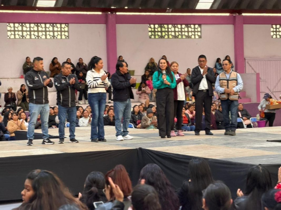 Ixtenco celebra a más de mil 500 mamás con magno festejo del Día de las Madres