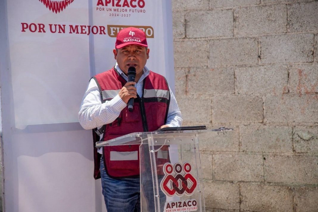 GOBIERNO DE APIZACO ENTREGA PAVIMENTACIÓN DE LA CALLE ZARAGOZA EN SANTA MARÍA TEXCALAC