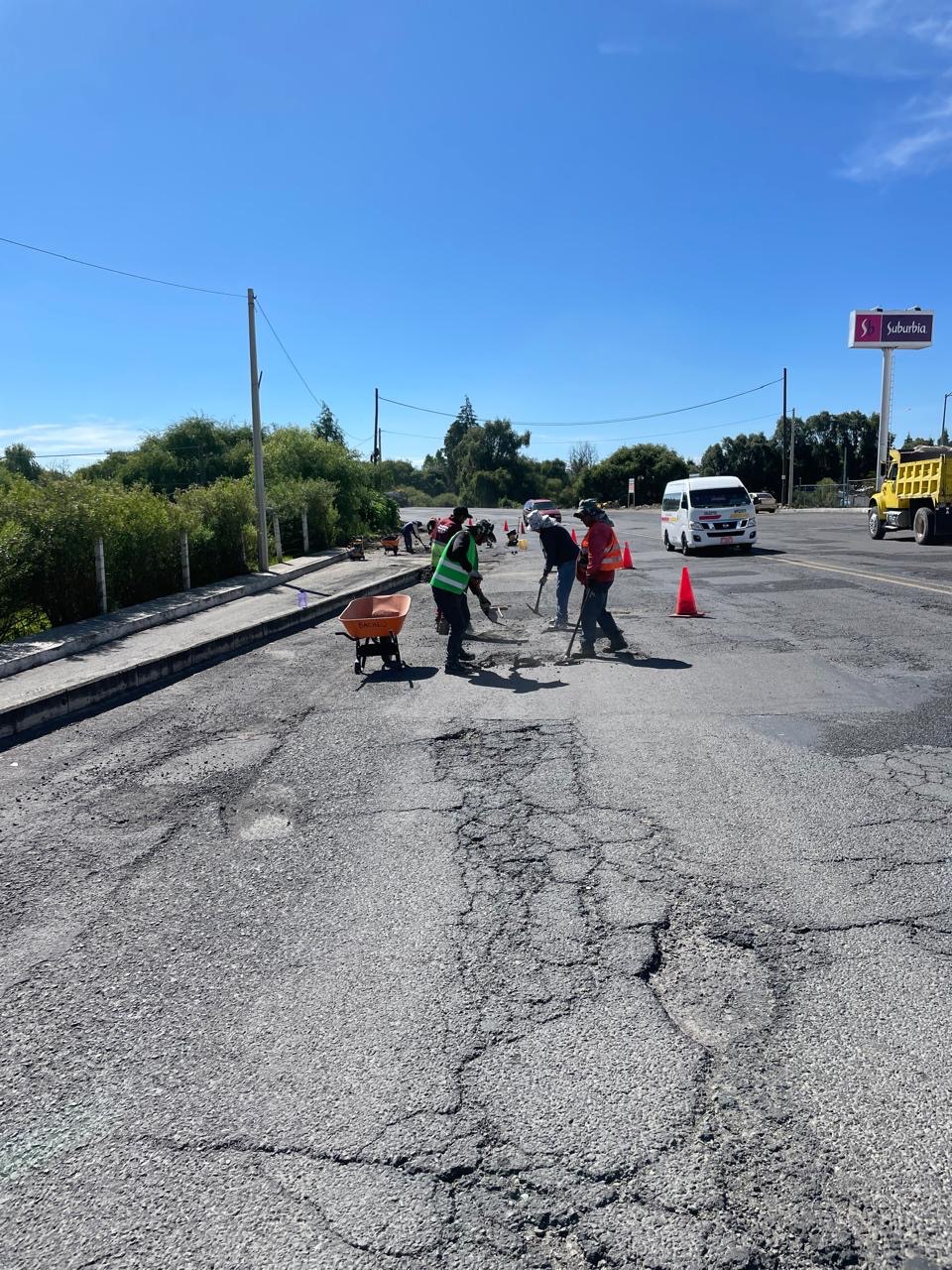 Programa Permanente de Bacheo avanza con trabajos en la salida a la carretera Apizaco–Huamantla