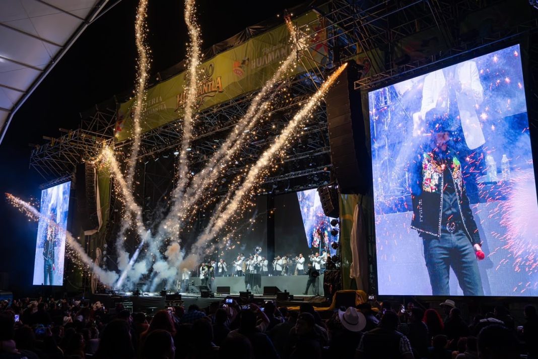 LUIS ÁNGEL “EL FLACO” HACE VIBRAR LA FERIA CON UNA NOCHE DE MÚSICA Y ESPECTÁCULO