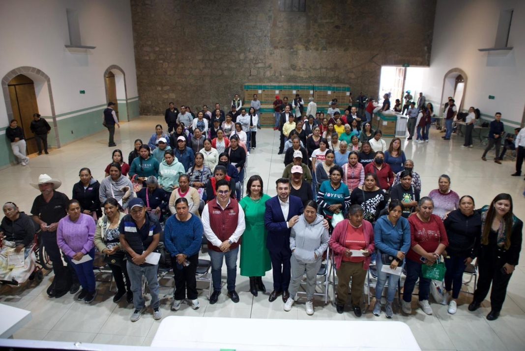68 FAMILIAS HUAMANTLECAS RECIBEN LAVADORAS GRACIAS A LA SUMA DE ESFUERZOS