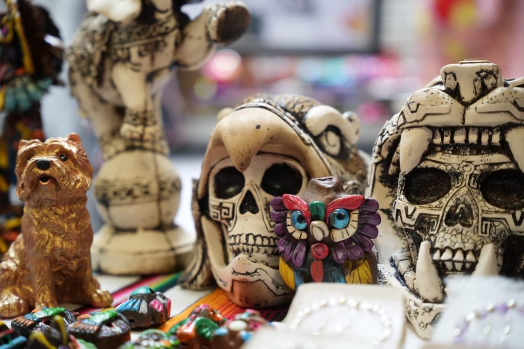 ARRANCA MERCADO DE ARTESANOS DE LA CAPITAL CON LA TEMPORADA ARTESANAL DE DÍA DE MUERTOS Y NAVIDAD